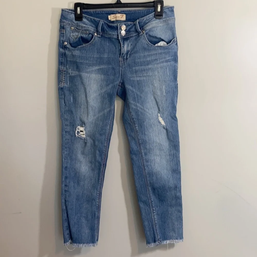 Seven7 Mid Rise Distressed Cropped Jeans - Picture 1 of 7